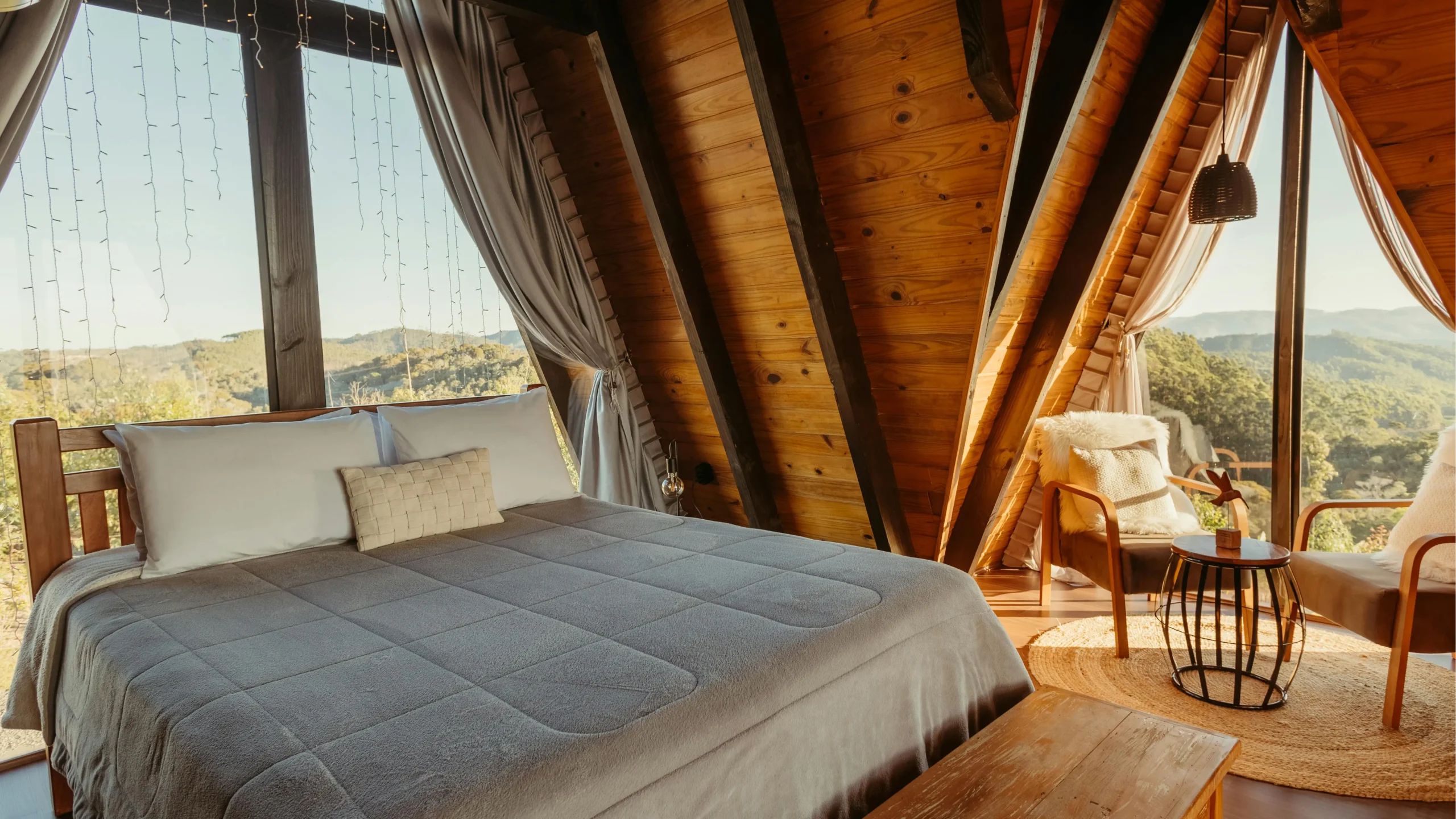 Leia mais sobre o artigo Comprar cabana de madeira: o que saber antes de investir em conforto e estilo